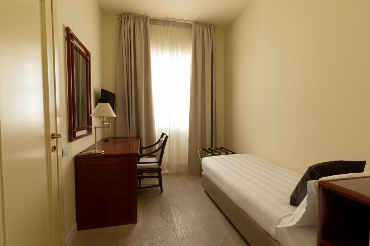 Hotel Enzo Porto Recanati Exterior foto