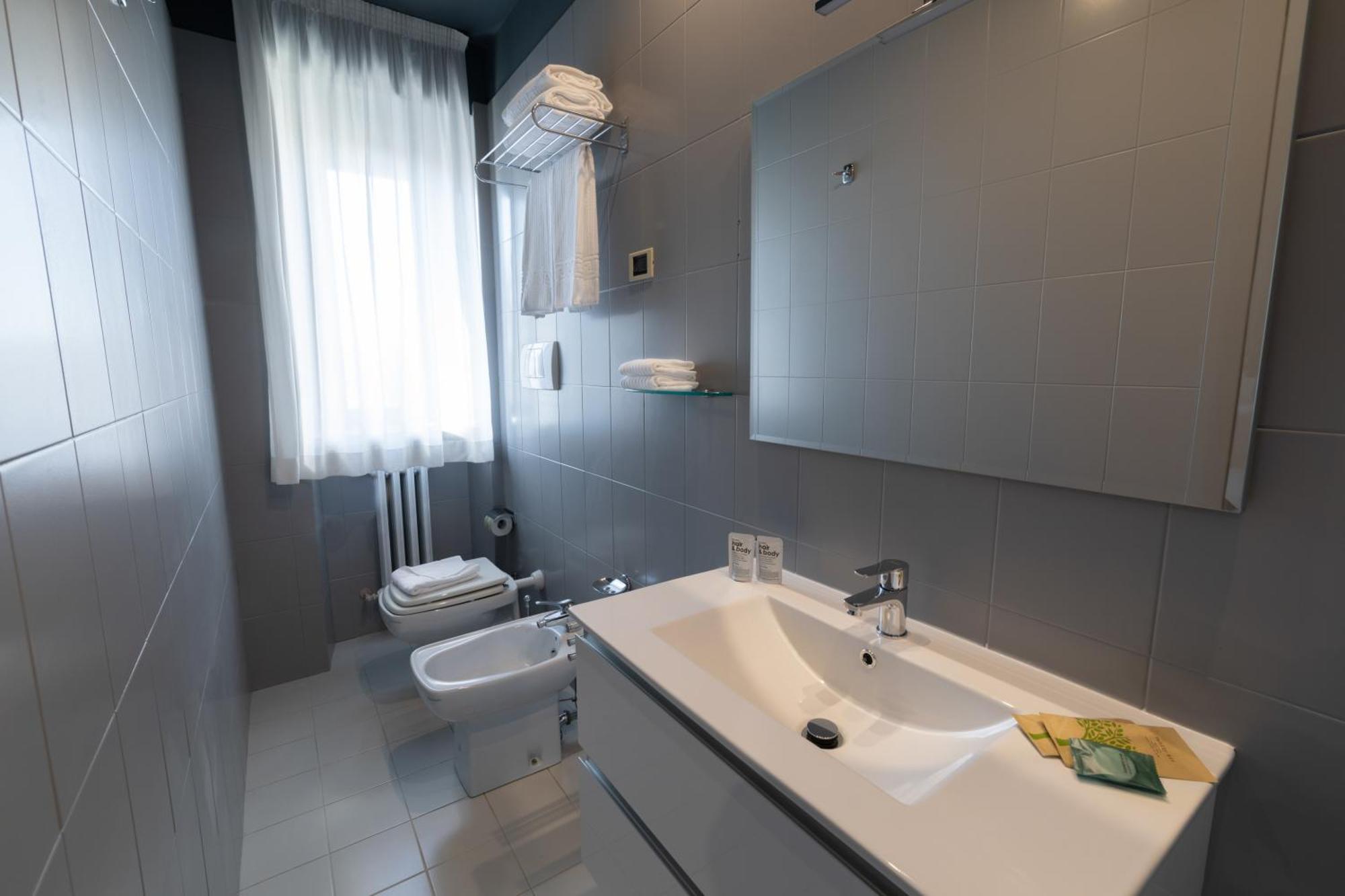 Hotel Enzo Porto Recanati Habitación foto